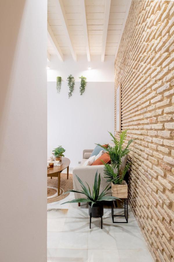 Home2Book Amelia'S Pottery, Triana Seville Exterior photo